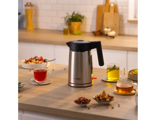 Βραστήρας Bosch MyMoment TWK6M480 με χωρητικότητα 1.7L και ισχύ 2400W - Brushed Steel TWK6M480 2
