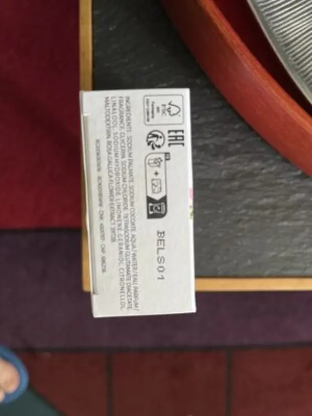 Roger & Gallet Rose Soap Αναζωογονητικό Σαπούνι με Άρωμα Τριαντάφυλλο, 100gr 2
