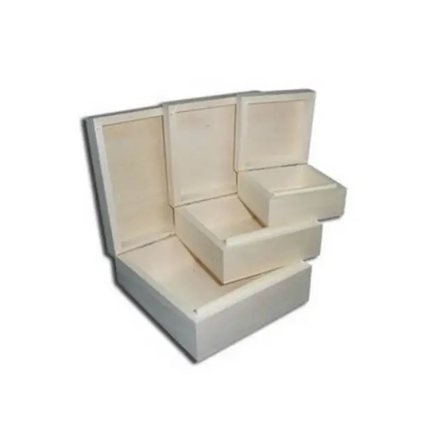 Ξύλινo κουτάκι ειδικά σχεδιασμένο 13x13x6,2cm