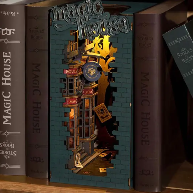 Rolife DIY Booknook & Wonderland / Κατασκευή 3D Βιβλιοστάτη με Φωτισμό: Magic House 3