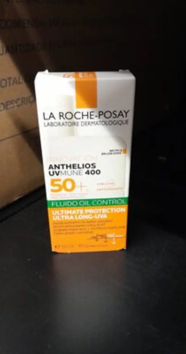 La Roche-Posay Anthelios UVMune 400 Oil Control Fluid SPF50+ 50ml – Αντηλιακό Προσώπου για Λιπαρή + Μικτή Επιδερμίδα