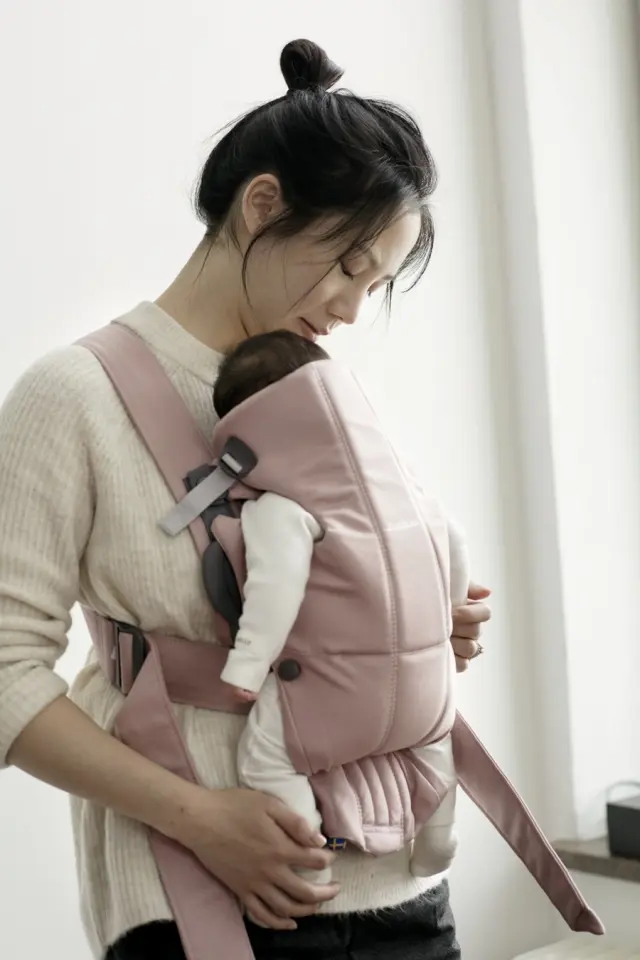 BabyBjörn Μάρσιπος Mini Cotton, Dusty Pink - 1408-021014E1 2