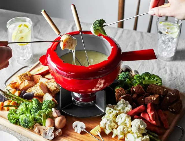 Συσκευή για Φοντύ Zwilling με χωρητικότητα 1.8L και διάμετρο 20cm, για 6 άτομα - Cherry CW0622 3