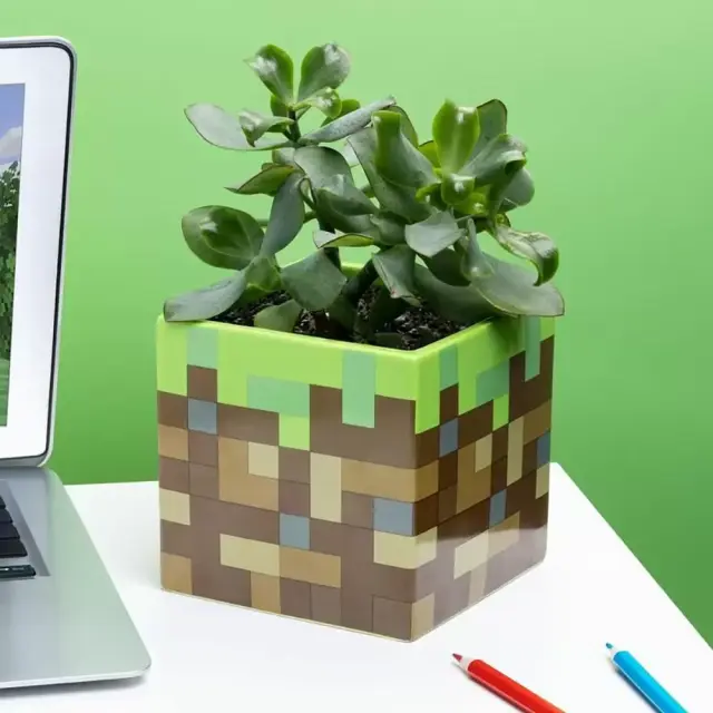 Paladone Γλάστρα/Μολυβοθήκη Minecraft Grass block - Shaped Plant and Pen Pot (RS561092) 2