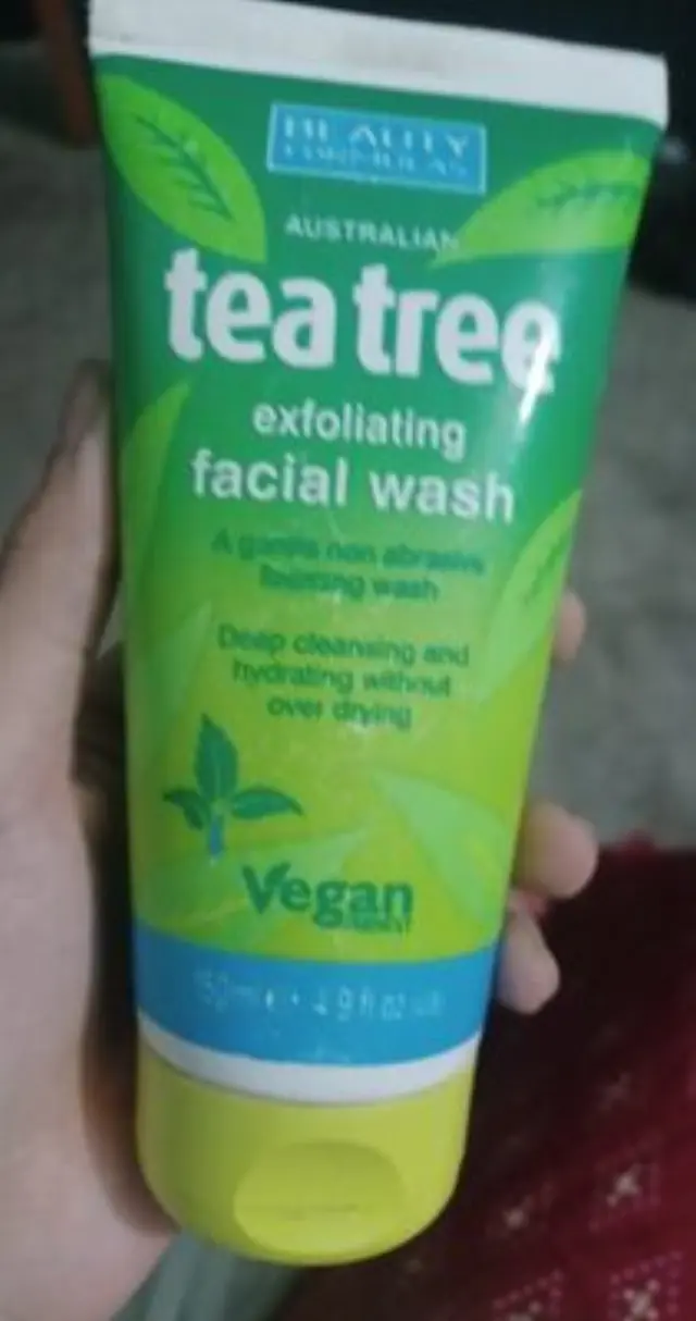 Beauty Formulas Exfoliating Facial Wash 150ml
