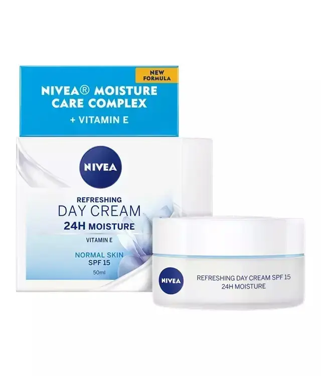 Nivea Essentials Moisture Boost SPF15 Ενυδατική Κρέμα Ημέρας για Κανονική / Μικτή Επιδερμίδα, 50ml