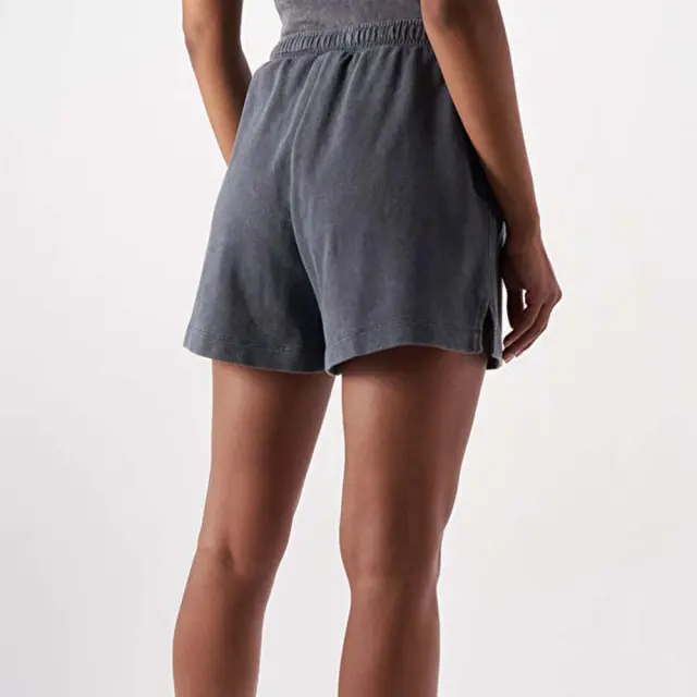 Champion Women's Loose Fit Small Logo Garment Wash Shorts Γκρι Σκούρο 117726-VS517 (Champion) - Large 2