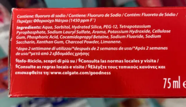 Colgate White Max Charcoal Οδοντόκρεμα Λεύκανσης με Άνθρακα 75ml 2