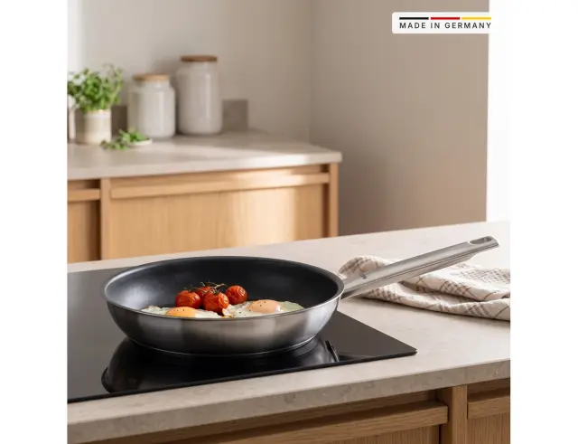Τηγάνι Woll Steel με αντικολλητική επίστρωση, από ανοξείδωτο ατσάλι και διάμετρο 28cm528ST