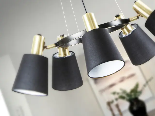 Κρεμαστό φωτιστικό Gisela Black Brass 5L με ρυθμιζόμενα καπέλα Μαύρο Σατινέ ορείχαλκος 2