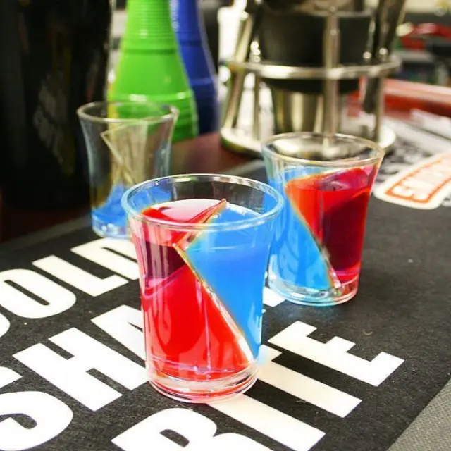 Twister Shots Σφηνοπότηρα με Χώρισμα για Διαφορετικά Ποτά 5 Pcs 3