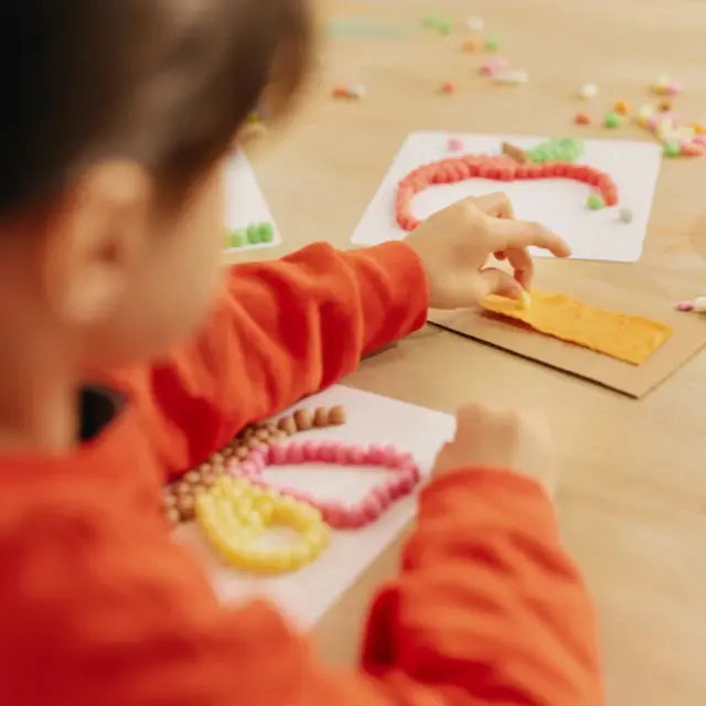 PlayMais Mosaic Σφουγγαράκια από Καλαμπόκι & 6τεμ. Κενές Κάρτες Για Αυτοσχεδιασμό (3+ ετών) 160972 3