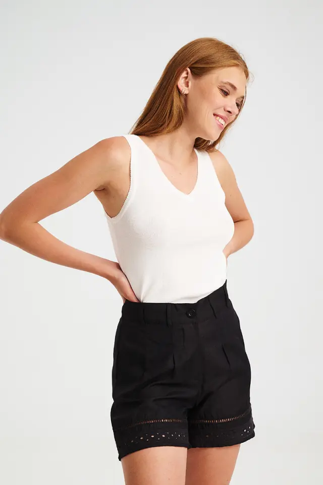 Ψηλόμεσο Σορτς με Δαντελένια Τρέσα NEMEA SHORTS - XS