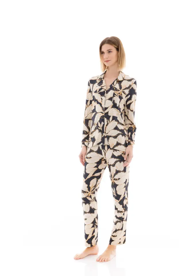 W1330 - Type - PYJAMA BUTTONED GOLD LEAF 2