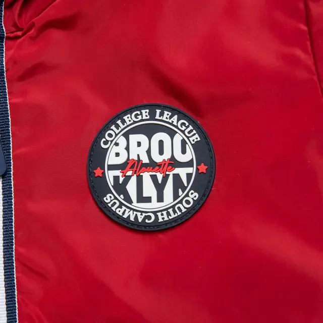 Μπουφάν ελαφρύ με patch και ανάγλυφο τύπωμα 3