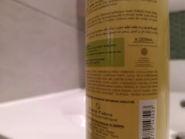 A-Derma Exomega Control Emollient Shower Oil Μαλακτικό Λάδι Καθαρισμού για Ατοπικό Δέρμα, 500ml 2