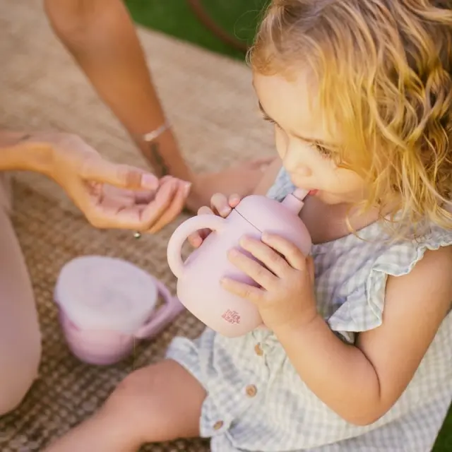 Interbaby Εκπαιδευτικό Ποτηράκι Σιλικόνης Με Καπάκι Και Καλαμάκι Non Spil 175ml Blue 3