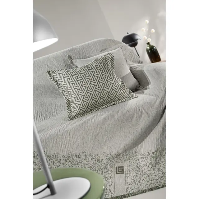 Ριχτάρι Διθέσιου Guy Laroche Moreno Verde 180x250 3