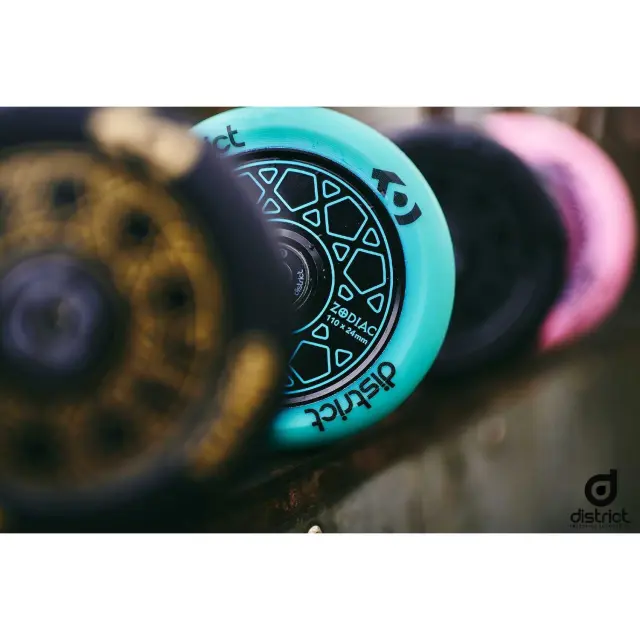 DISTRICT Zodiac Wheel 110 - Teal 2