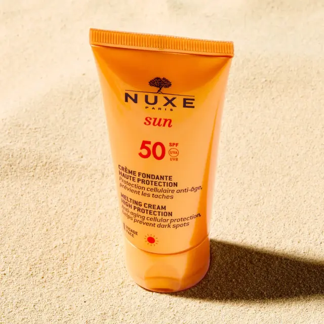 Nuxe Sun Melting Cream SPF50 Αντηλιακή/Αντιγηραντική Κρέμα Προσώπου Πλούσιας Υφής κατά των Κηλίδων, 50ml 2