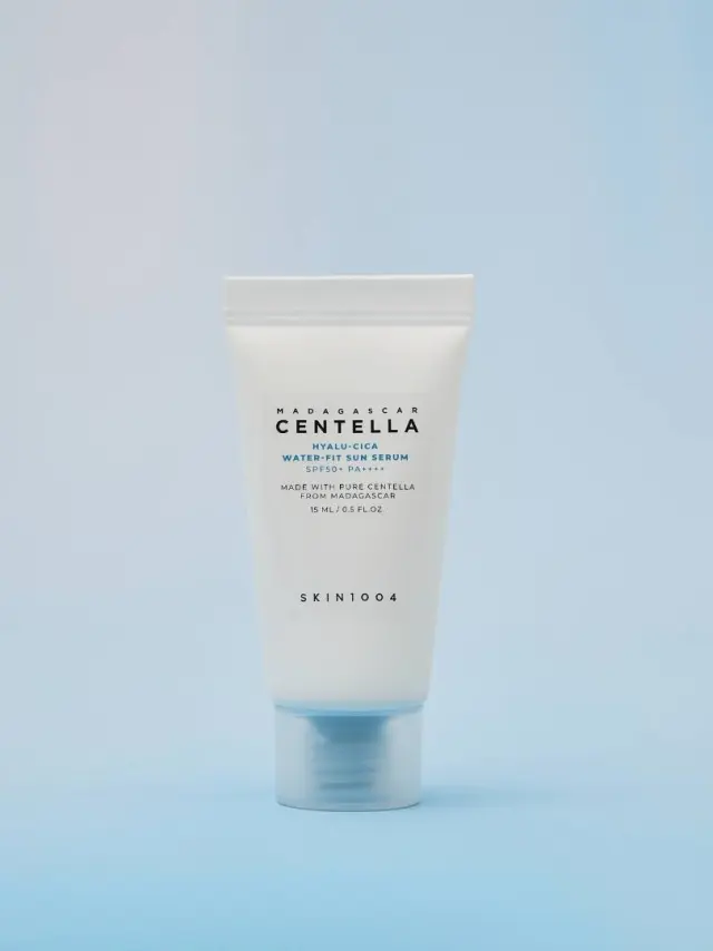 Skin1004 Madagascar Centella Hyalu-Cica Water-Fit Sun Serum 15ml Mini Size- Ενυδατικό Αντηλιακό Προσώπου SPF50+