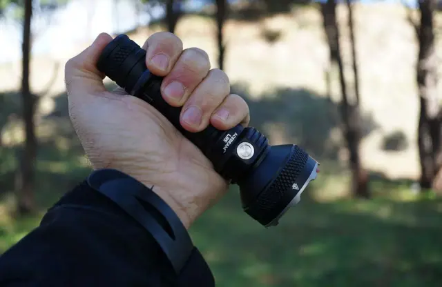 Επιχειρησιακός Φακός ACEBEAM L35 5000lm + Μπαταρία 3