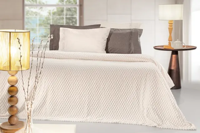 ΦΛΙΣ ΚΟΥΒΕΡΤΑ ΜΟΝΗ ΜΕ ΜΑΞΙΛΑΡΟΘΗΚΗ SMOOTHIE IVORY 160X220 GUY LAROCHE