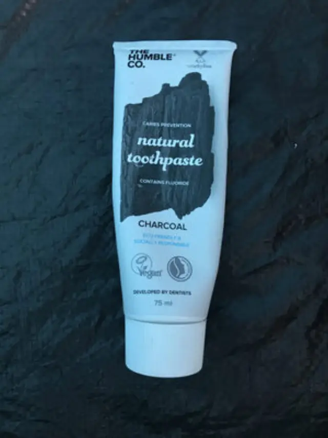 The Humble Co. Natural Toothpaste Charcoal, Φυσική Οδοντόκρεμα με Ενεργό Άνθρακα για Λεύκανση 75ml