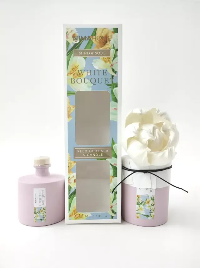 Σετ Αρωματικό Χώρου White Bouquet Ένα χρώμα Αρωματικό με Στικ 70ml + Αρωματικό Κερί 130gr