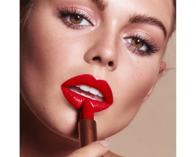 YOUSTAR 04 PASSION INTENSE COLOUR LIPSTICK 3G 3