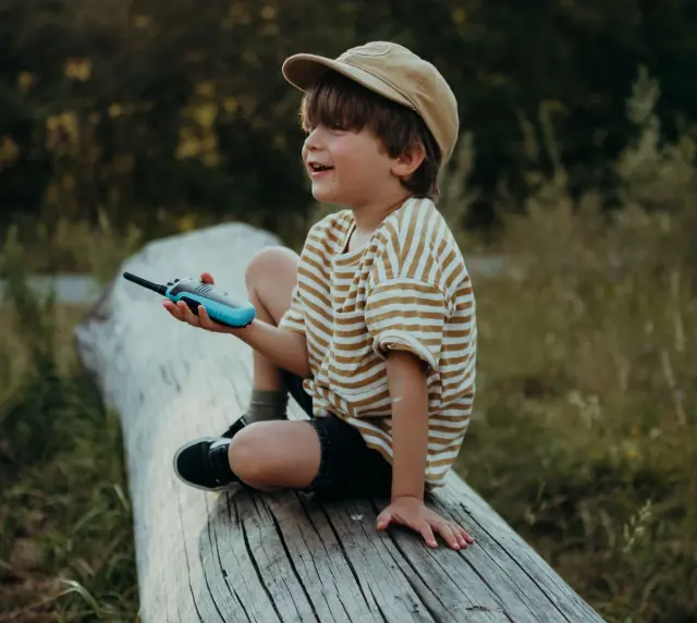 KIDYWOLF KIDYTALK Σετ 2 Επαναφορτιζόμενα Walkie Talkies με Εμβέλεια έως 6 χλμ. & Φακό Μπλε/Κόκκινο (5+ ετών) 180125 3
