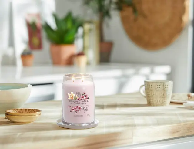 Αρωματικό Κερί Yankee Candle με διάρκεια καύσης έως 80 ώρες και άρωμα Pink Cherry & Vanilla1629986E 3