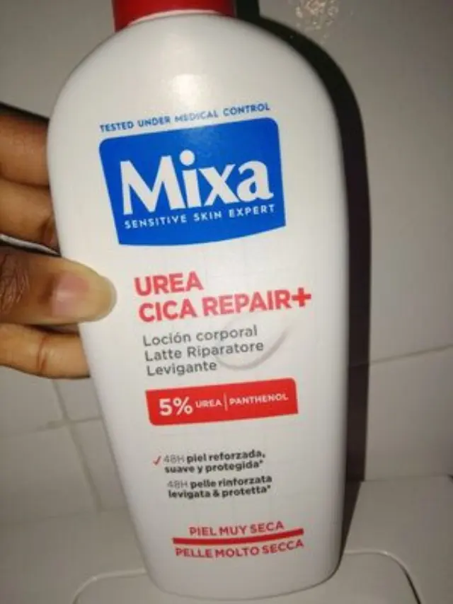 Mixa Urea Cica Repair+ Body Lotion Ενυδατική Λοσιόν Σώματος με Ουρία, 250ml