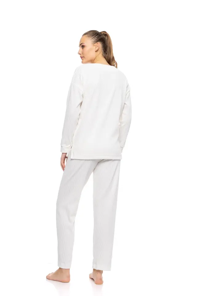 W1690 - White - PYJAMA V VELVET STRIPE 3