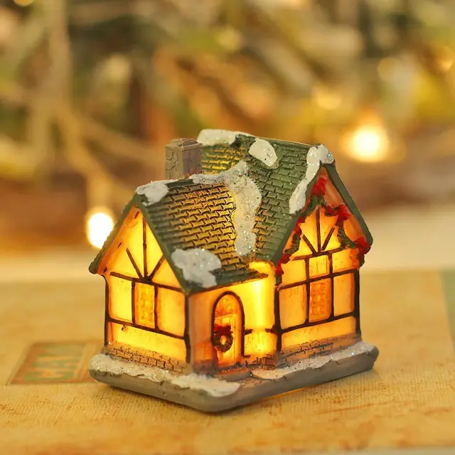 Artezan Christmas LED Table Top House Decoration 5.5*5.5*4.5cm 15.004.0231 2