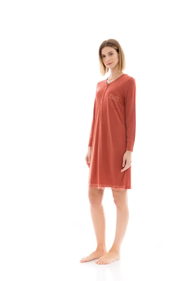 W1348 - Type - NIGHTGOWN BRONZE LEAF 2