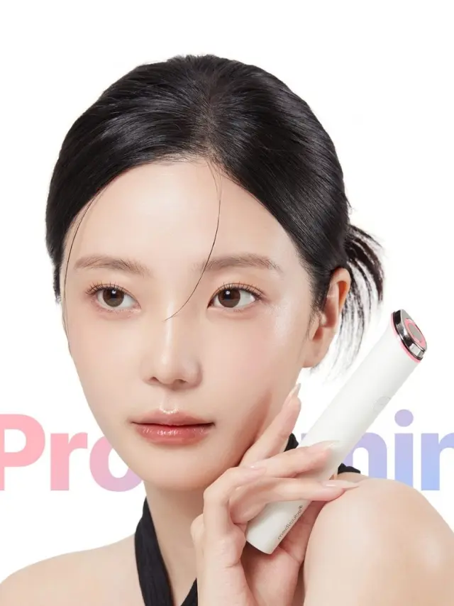 Medicube AGE-R BOOSTER Pro Mini White - Συσκευή για σφιγηλό δέρμα σε λευκό χρώμα 2