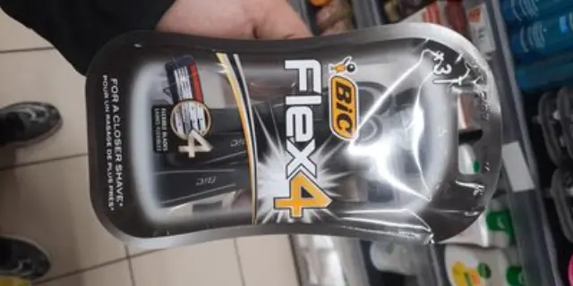 Bic Flex4 Ξυραφάκια μιας Χρήσης με 4 Λεπίδες & Λιπαντική Ταινία 3τμχ