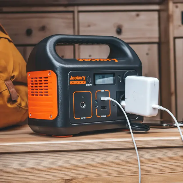 Jackery Explorer 240 EU Lithium Power Station 240WH 2