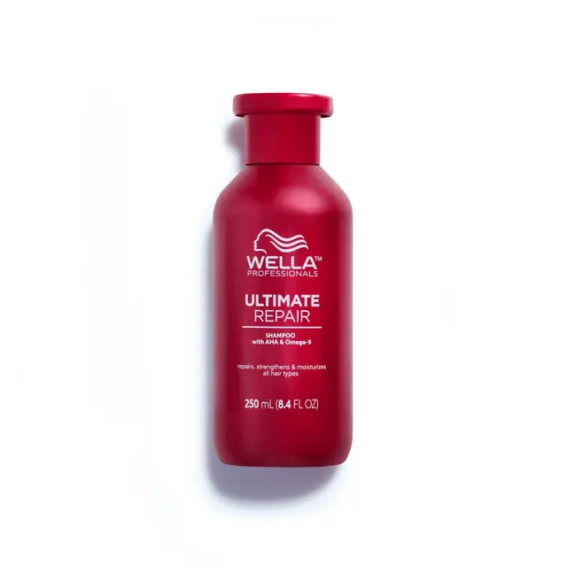 Wella Professionals Ultimate Repair Shampoo shampoo for damaged hair 250 ml