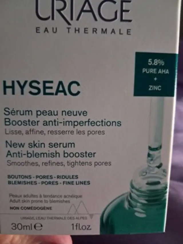 Uriage Hyseac New Skin Serum Anti-blemish Booster Ορός Προσώπου Που Λειαίνει, Μειώνει Τη Λιπαρότητα & Συσφίγγει Τους Πόρους, 30ml