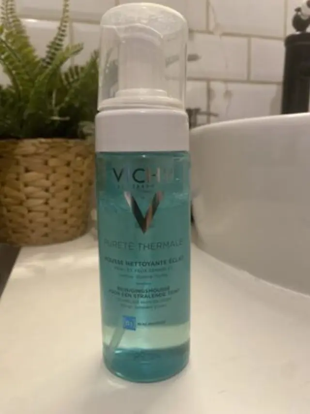 Vichy Purete Thermale Purifying Foaming Water Αφρώδες Νερό Καθαρισμού Προσώπου και Ματιών για Ευαλίσθητες Επιδερμίδες, 150ml