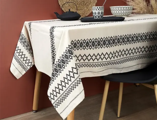 Τραπεζομάντηλο Home Deco Factory με διαστάσεις 140x250cm TX9370