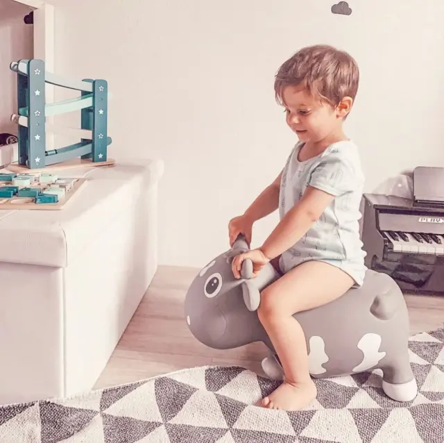 KidZZfarm Χοπ Χοπ Bella the cow Junior (1+ ετών) Σάπιο μήλο KMC150511 2