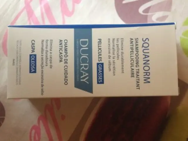Ducray Squanorm Σαμπουάν Λιπαρής Πιτυρίδας, 200ml