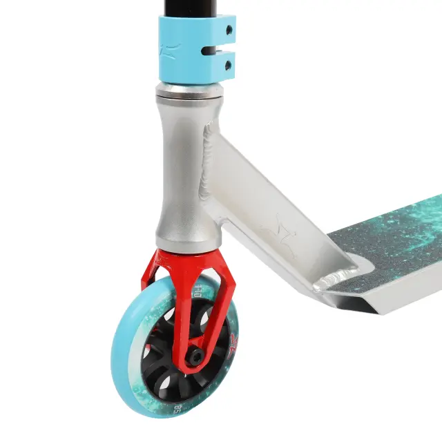 AO SCOOTERS Maven 2022 Pro Scooter Silver/Teal 3