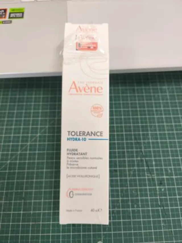 Avene Tolerance Hydra-10 Fluide Hydratant Ενυδατική Κρέμα Προσώπου Ελαφριάς Υφής για Ευαίσθητο & Αφυδατωμένο Δέρμα, 40ml