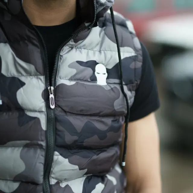 Ghetto Men’s Camouflage Puffer Vest with Embroidered Mask Logo | Streetwear 3