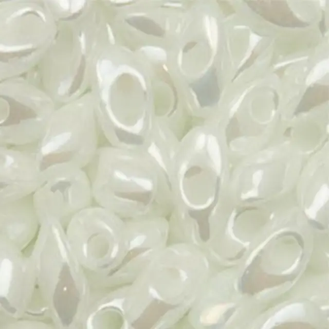 Χάντρα Miyuki Long Magatama 4x7mm - LMA-420 - White Pearl Ceylon ~10gr