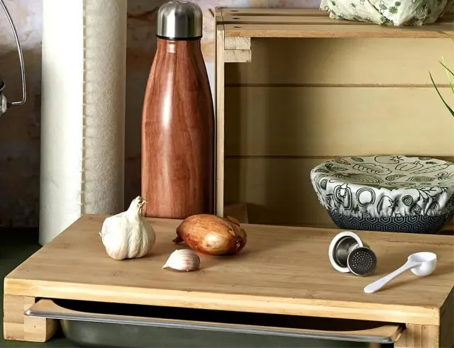 Ξύλινη επιφάνεια κοπής Cook Concept με συρτάρι συλλογής, από Ξύλο Bamboo, 38.5x26.4x5.9cm KD3275 3